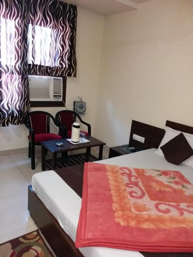 Hotel Abhinandan Inn Jaipur Extérieur photo