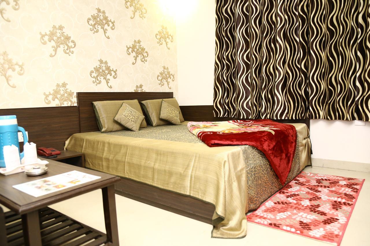 Hotel Abhinandan Inn Jaipur Extérieur photo