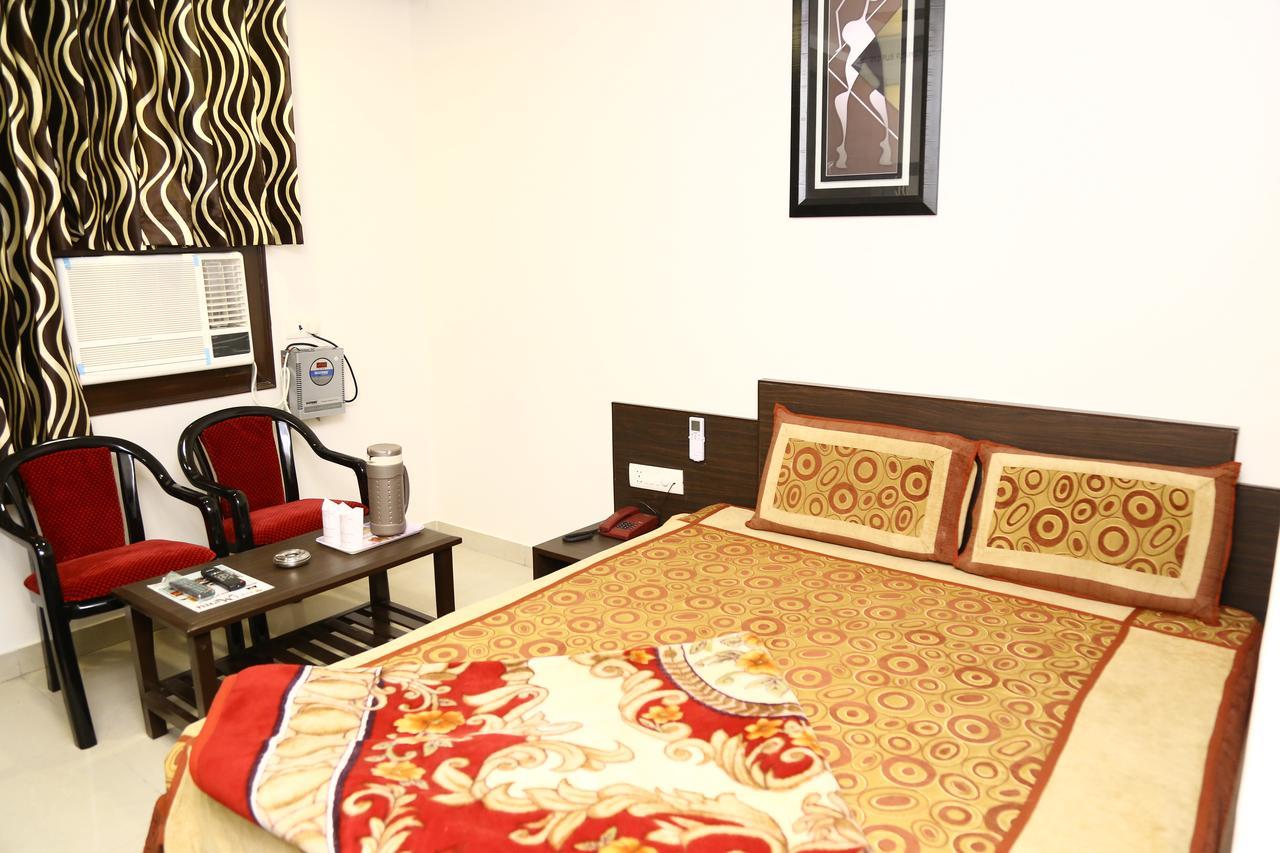 Hotel Abhinandan Inn Jaipur Extérieur photo