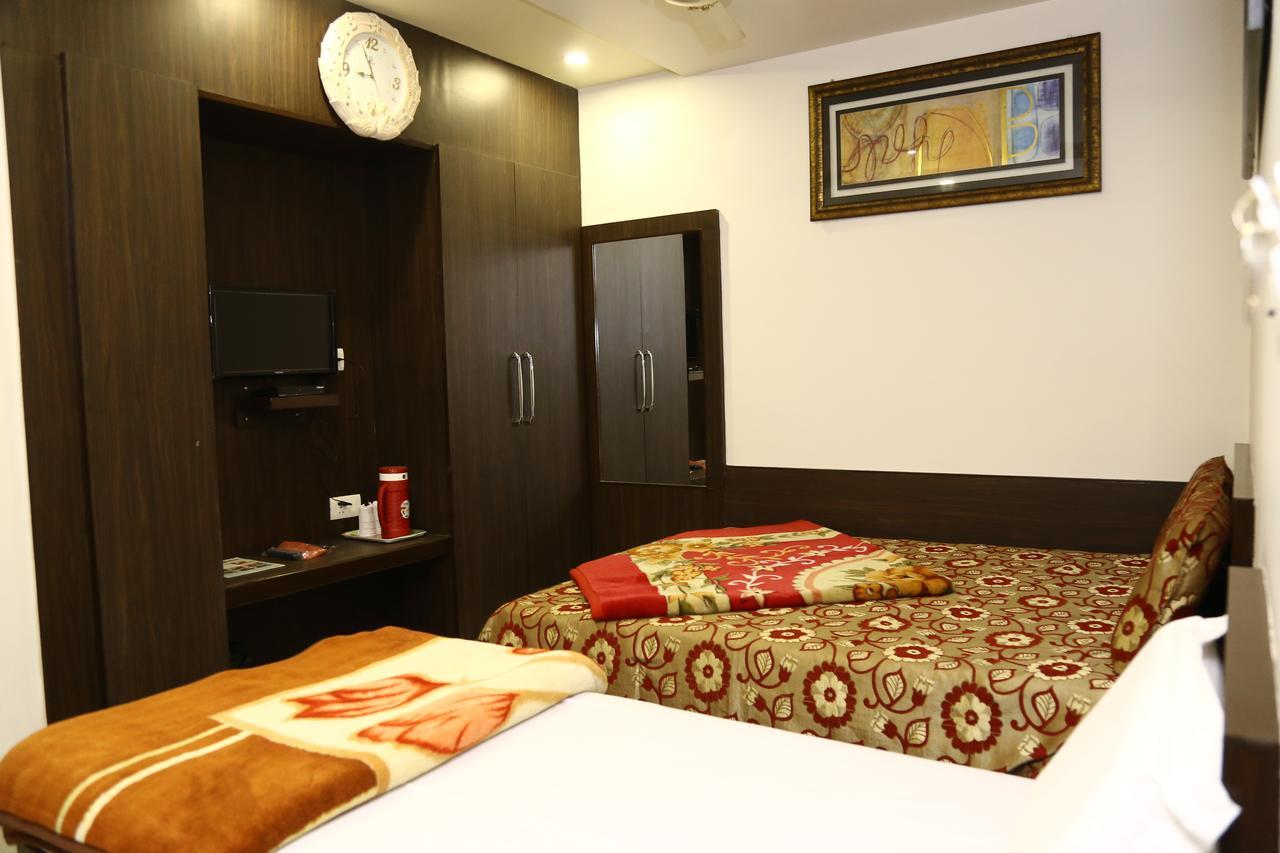 Hotel Abhinandan Inn Jaipur Extérieur photo